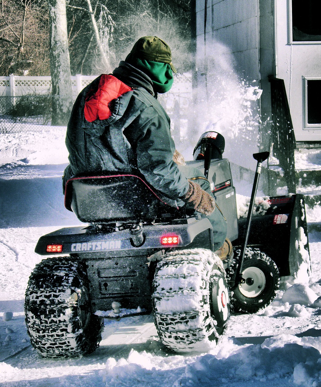 Comment enlever la neige et le verglas en hiver ?